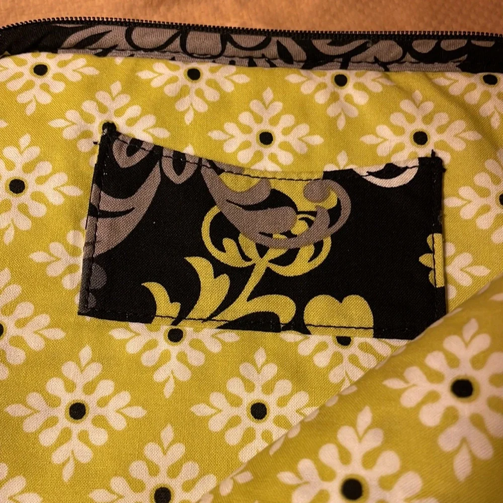 NWOT’s-Vera Bradley laptop bag. Black, gray, lime & white floral pattern
